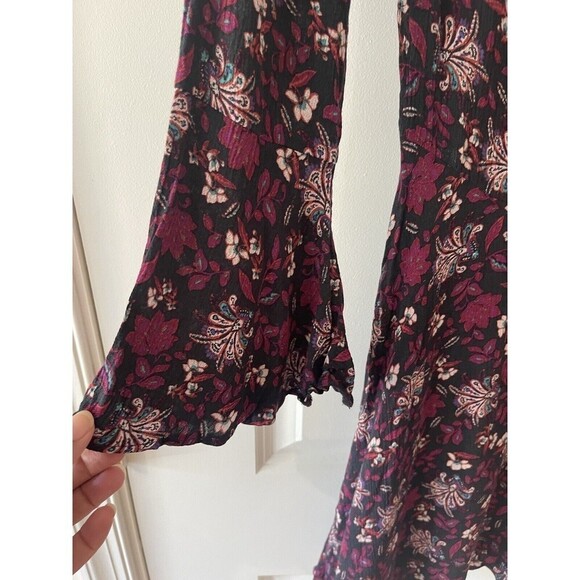 American Eagle Size XS Burgundy Floral Print Bell Sleeve Boho Dress - Picture 5 of 11